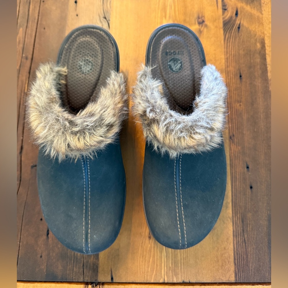 CROCS Women's Brown Mules with Faux Fur